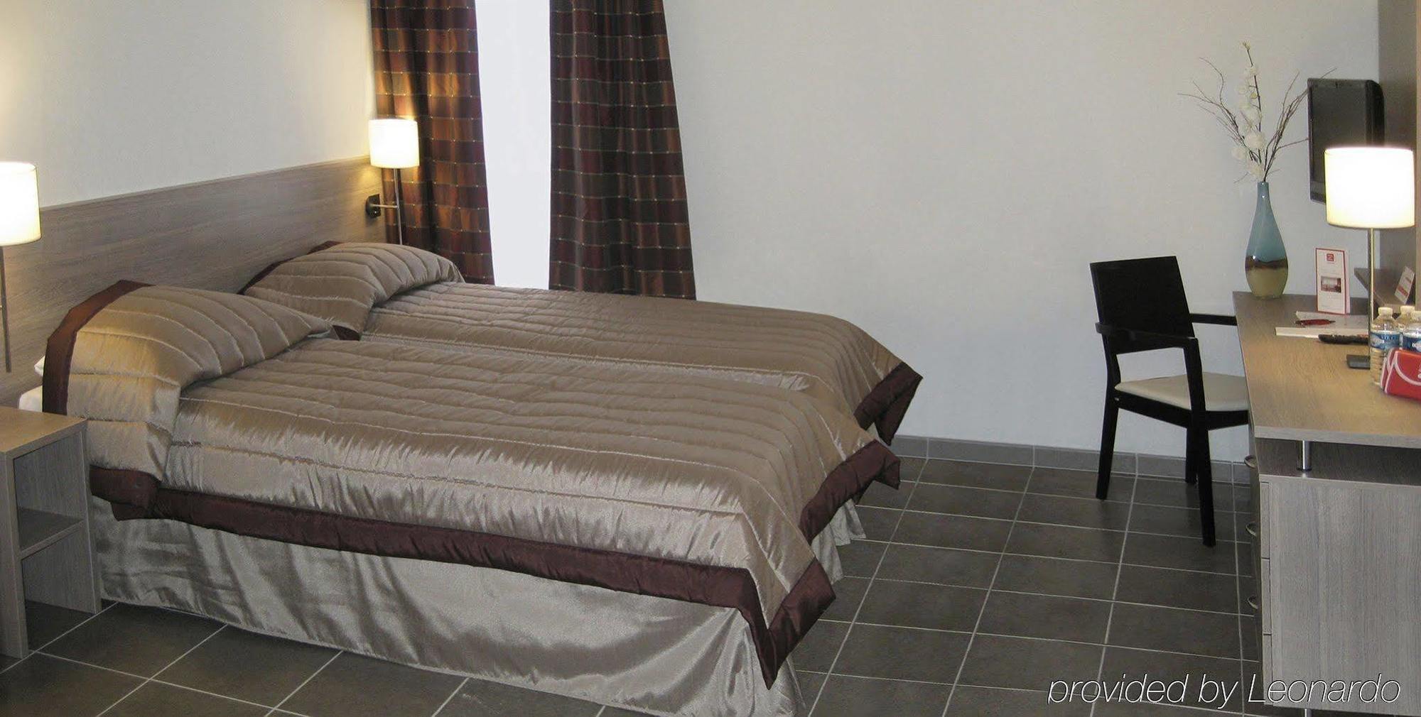 Apparthotel Sejours & Affaires Manosque Zimmer foto